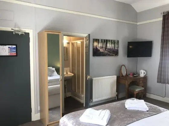 Tek Büyük veya İki Ayrı Yataklı Oda