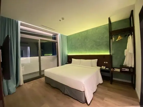 Deluxe Oda, 1 En Büyük (King) Boy Yatak, Şehir Manzaralı