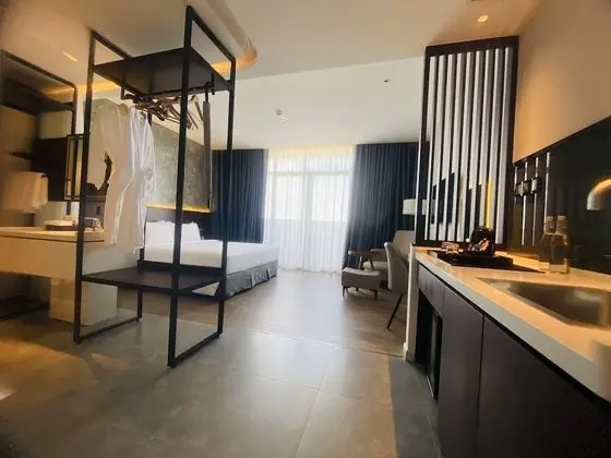 Deluxe Oda, 1 En Büyük (King) Boy Yatak, Şehir Manzaralı