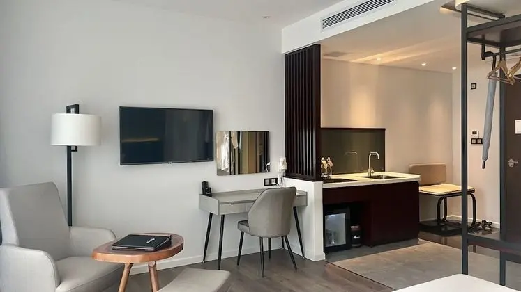 Deluxe Oda, 1 En Büyük (King) Boy Yatak, Şehir Manzaralı