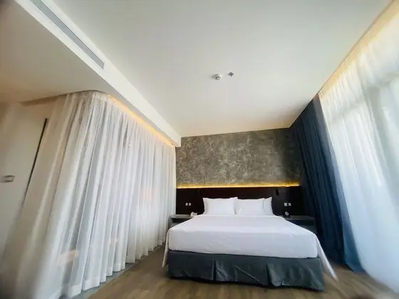 Superior Oda, 1 En Büyük (King) Boy Yatak, Şehir Manzaralı