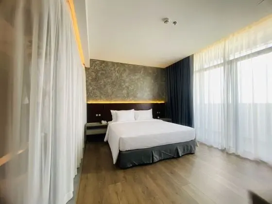 Superior Oda, 1 En Büyük (King) Boy Yatak, Şehir Manzaralı