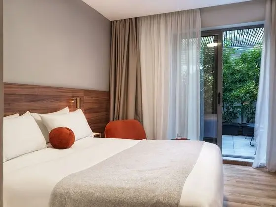 Deluxe Stüdyo Süit, Sıcak Su Havuzu