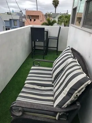 Ev, Birden Çok Yatak (Newest House On The Court! LEED PLATI)