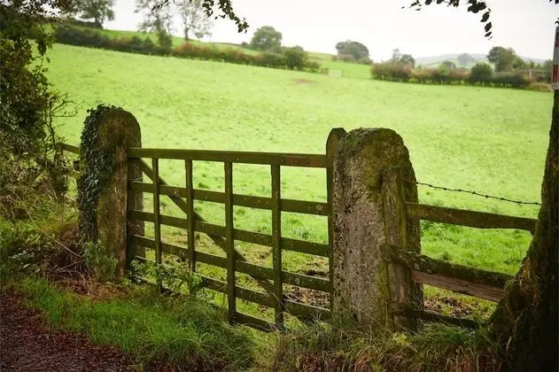 Superior Kulübe, Banyolu/Duşlu (Superior stable )