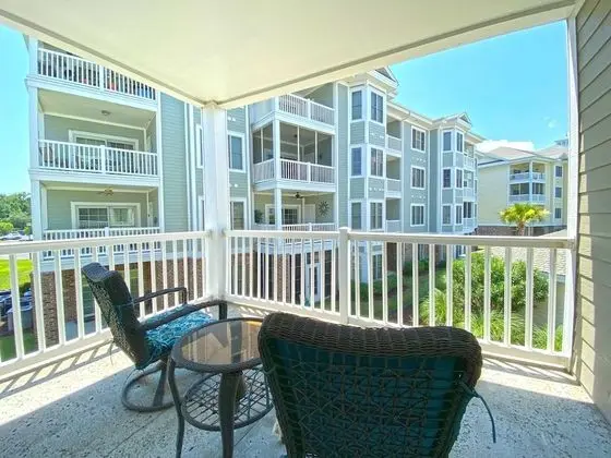 Daire, Birden Çok Yatak (NEWLY FURNISHED! Premiere Condo w/ La)