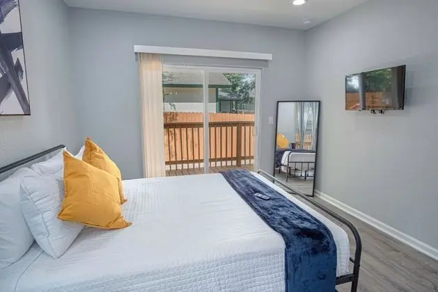 Ev (4 Bedrooms)