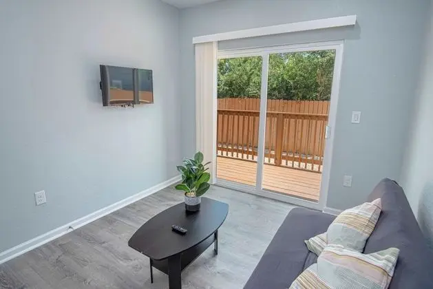 Ev (4 Bedrooms)