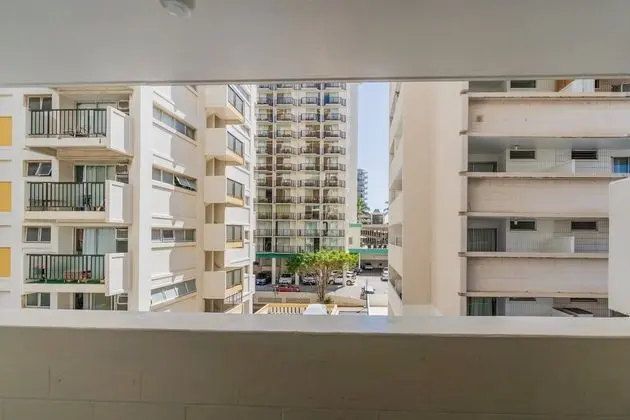Daire (Newly Renovated Studio | Two blocks f)
