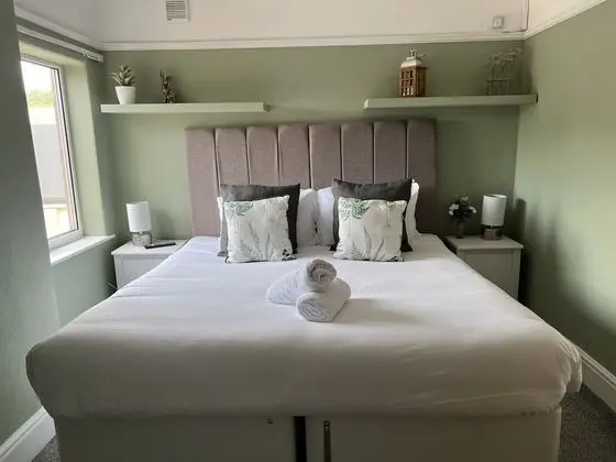 Üç Kişilik Oda, Ortak Banyo