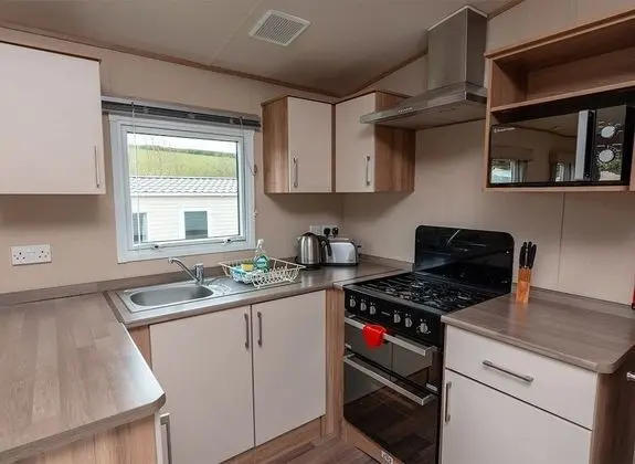 Superior Caravan 2