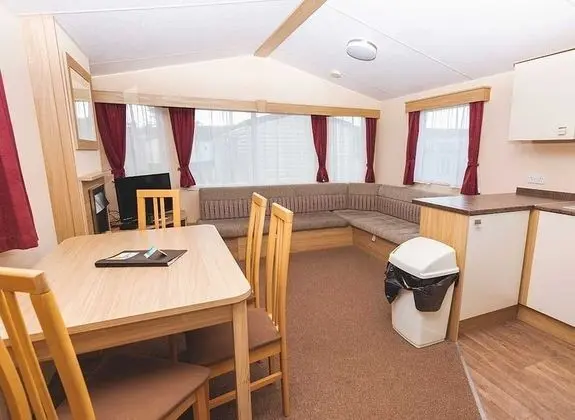 Superior Caravan 2 Accessible