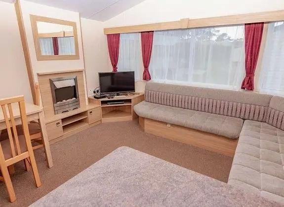 Superior Caravan 2 Accessible