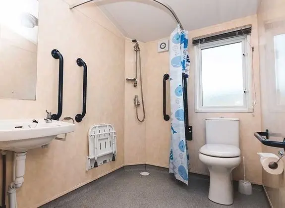 Superior Caravan 2 Accessible