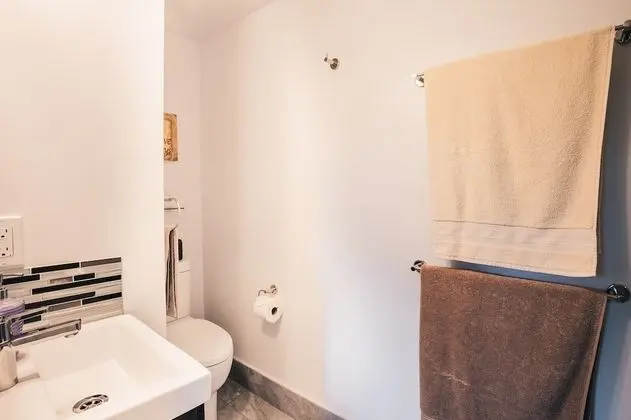 Standard Tek Büyük Yataklı Oda, Banyolu/Duşlu (Fireplace, Main floor)