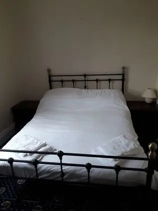 Tek Büyük Yataklı Oda, Ortak Banyo