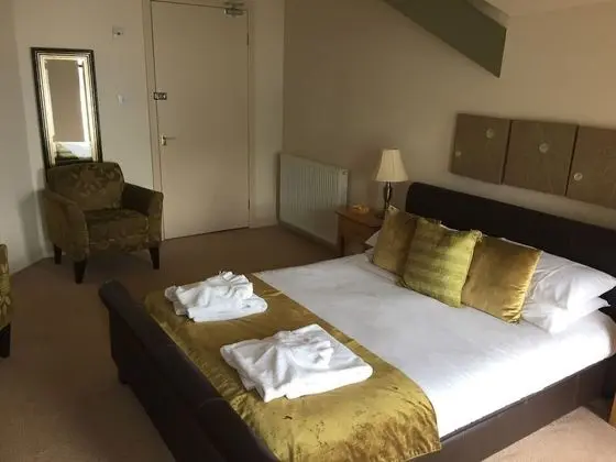 Tek Büyük Yataklı Oda, 1 En Büyük (King) Boy Yatak, Küvet, Göl Manzaralı