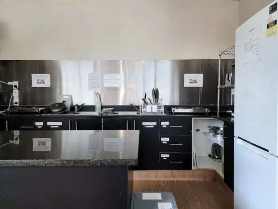 Basic Ortak Ranzalı Oda, Sadece kadınlar için, Sigara İçilmez, Penceresiz