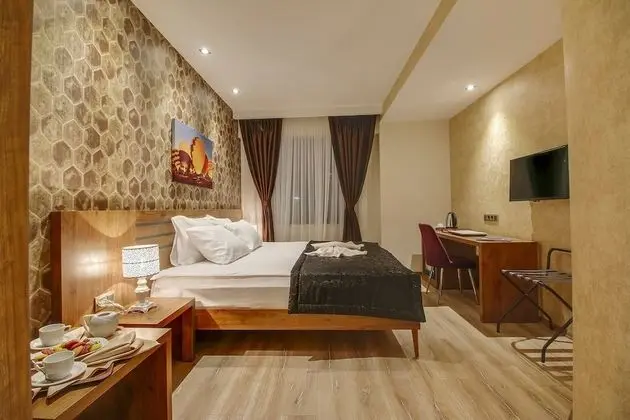 Deluxe Tek Büyük Yataklı Oda