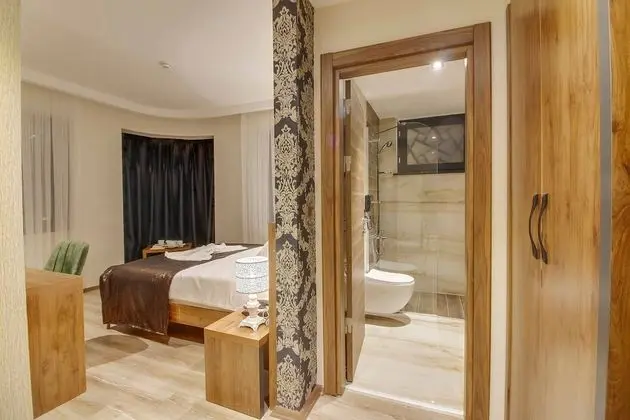 Deluxe Tek Büyük Yataklı Oda