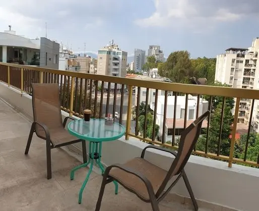 Ortak Ranzalı Oda, Sadece kadınlar için, Ortak Banyo