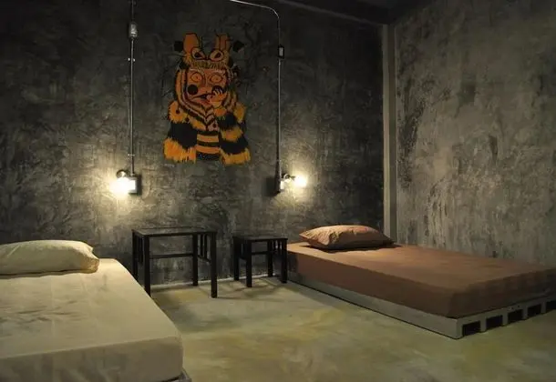 4-Bed Female Dormitory with Shared Bathroom