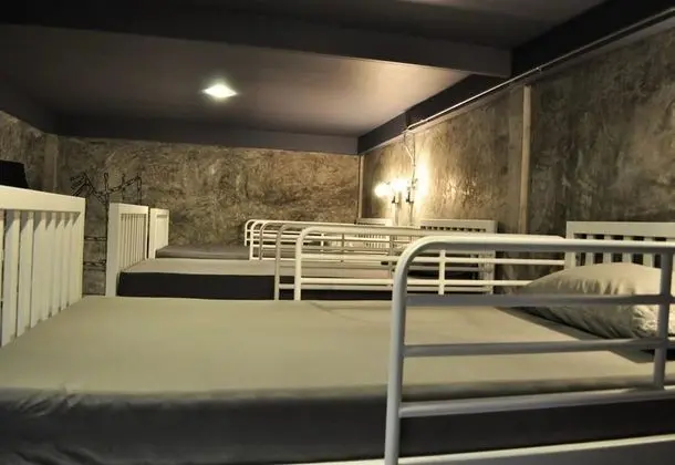 6-Bed Mixed Dormitory with Shared Bathroom