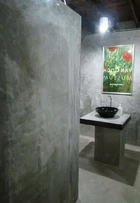 6-Bed Mixed Dormitory with Shared Bathroom