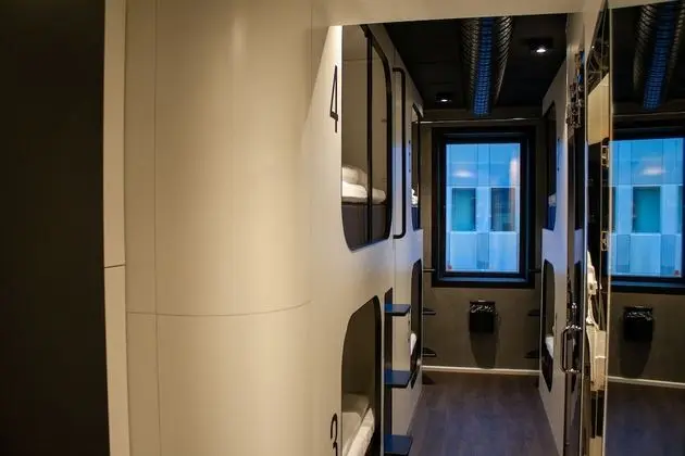 4 Bed private room