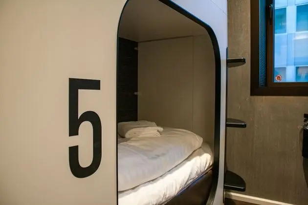 4 Bed private room
