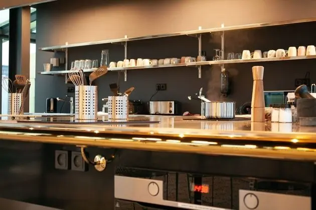 6 Bed private room