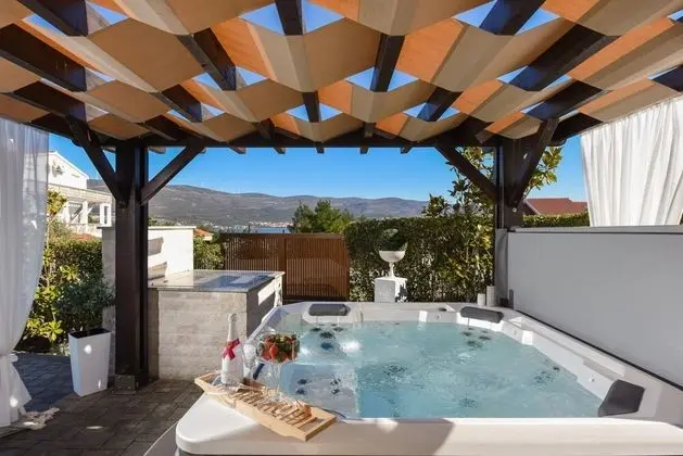 Villa, Sigara İçilebilir