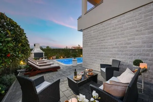 Villa, Sigara İçilebilir