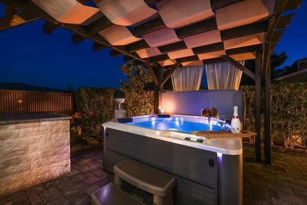 Villa, Sigara İçilebilir