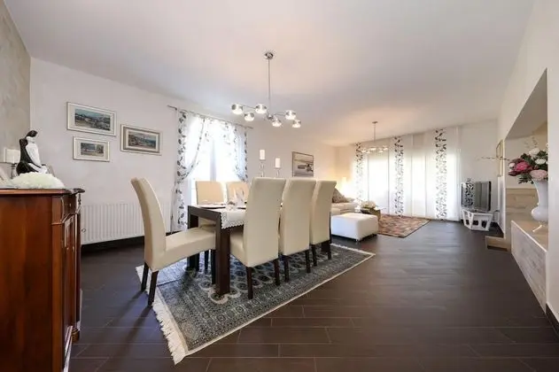 Villa, Sigara İçilebilir