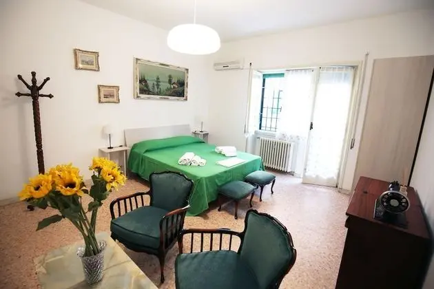 Üç Kişilik Oda, Balkon