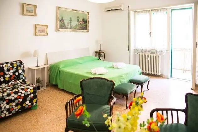 Üç Kişilik Oda, Balkon