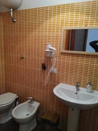 Üç Kişilik Oda, Balkon