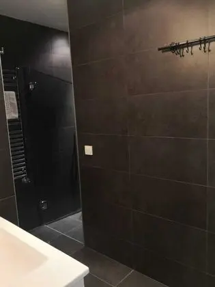 Basic Tek Büyük Yataklı Oda