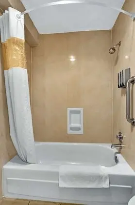 Standard Oda, 1 En Büyük (King) Boy Yatak, Sigara İçilmez, Buzdolabı ve Mikrodalga