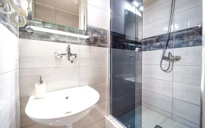 Classic Tek Büyük Yataklı Oda