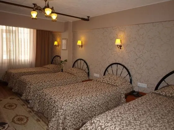 Standard Dört Kişilik Oda