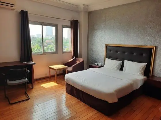 Standard Tek Büyük Yataklı Oda