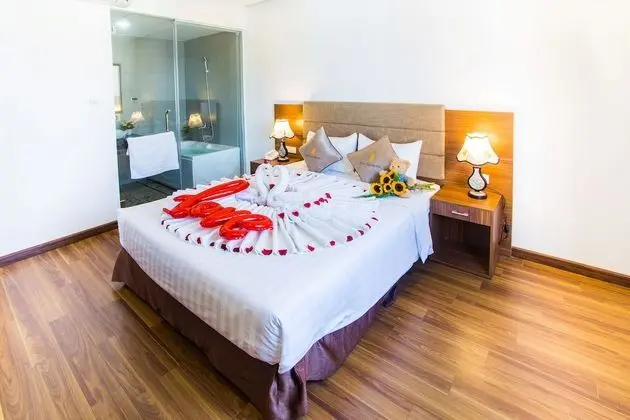Deluxe Tek Büyük Yataklı Oda