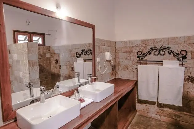 Deluxe Tek Büyük veya İki Ayrı Yataklı Oda
