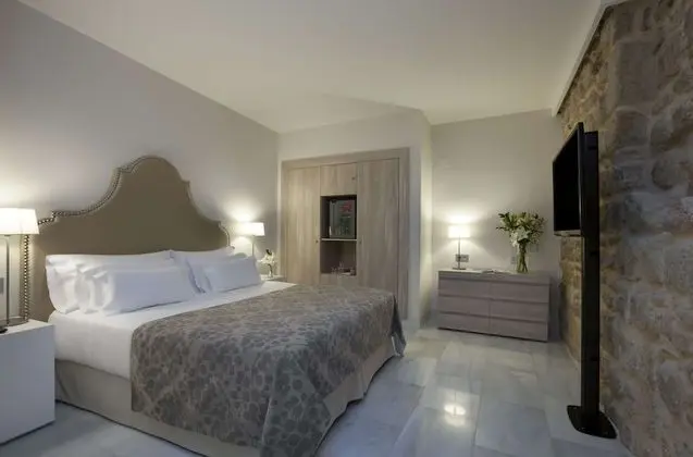 Junior Süit (Extra Bed 2 Adults + 1 Child)
