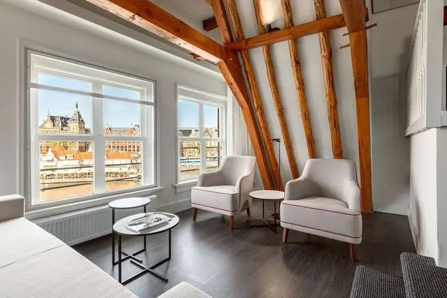 Junior Süit (Extra Bed 2 Adults + 2 Children)