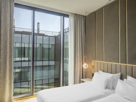 Basic Oda (Atrium Room)