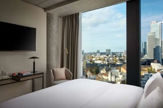 Superior Room, Skyline View