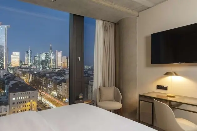 Superior Room, Skyline View